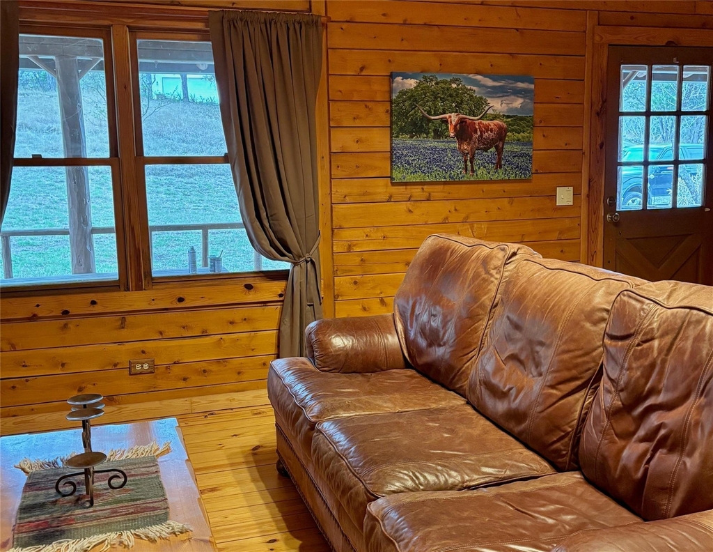 623 Appaloosa Dr - Photo 3