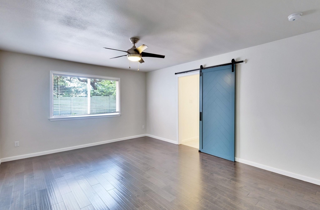 2815 Inridge Dr - Photo 16