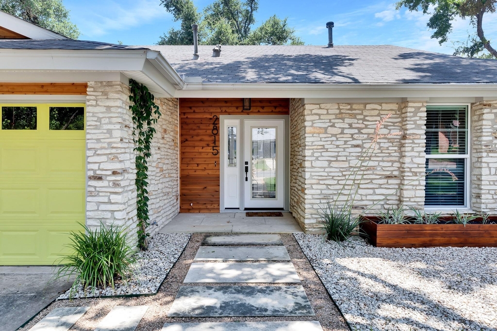 2815 Inridge Dr - Photo 1