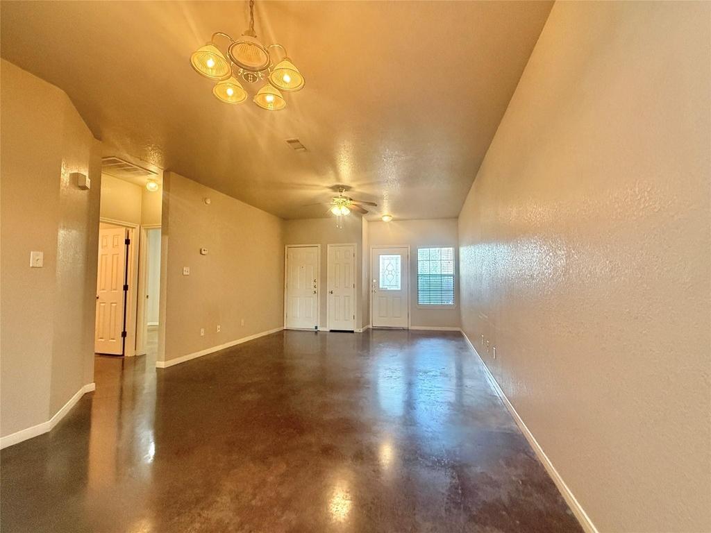 1406 Bergin Ct - Photo 3