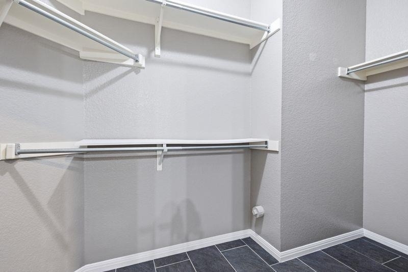 10008 Lachlan Dr - Photo 12
