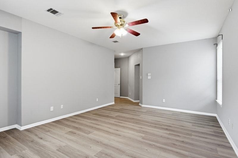 10008 Lachlan Dr - Photo 13