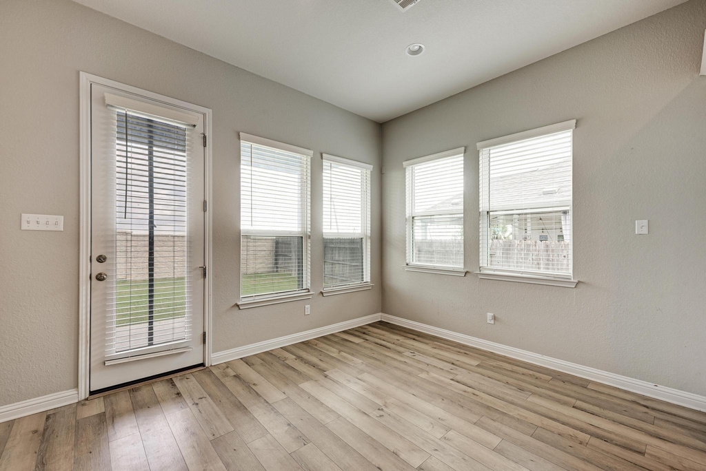 4428 Mandalin St - Photo 18