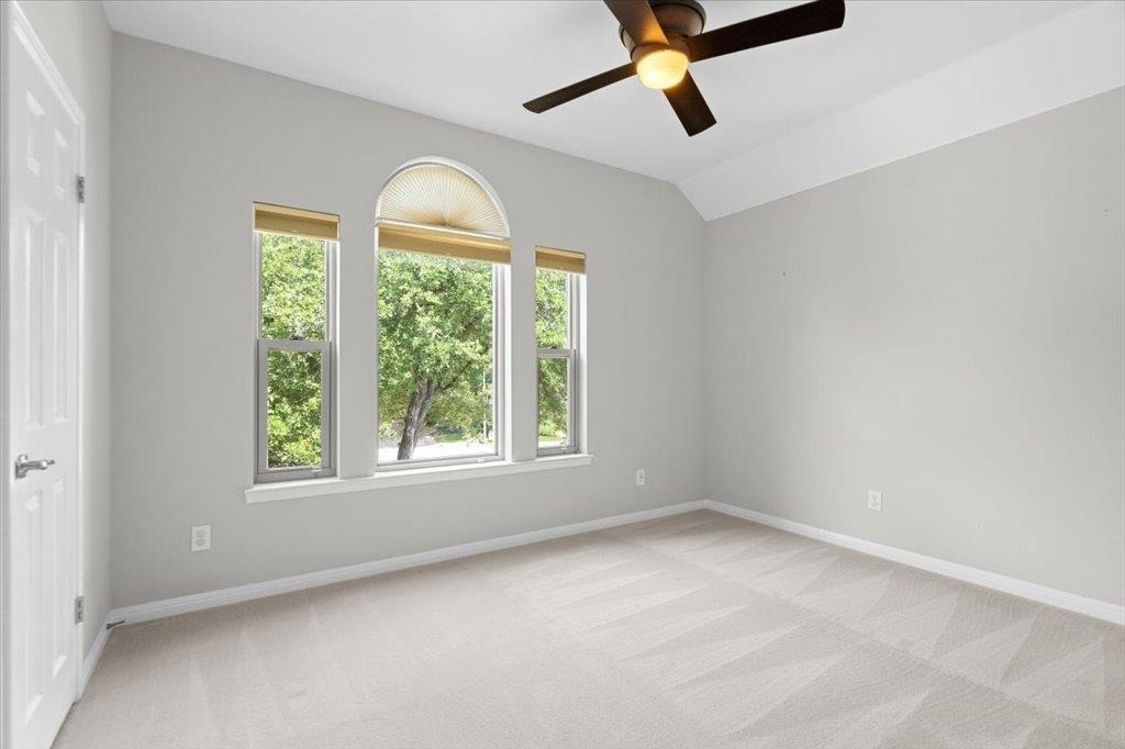 5301 Deerwood Ln - Photo 21