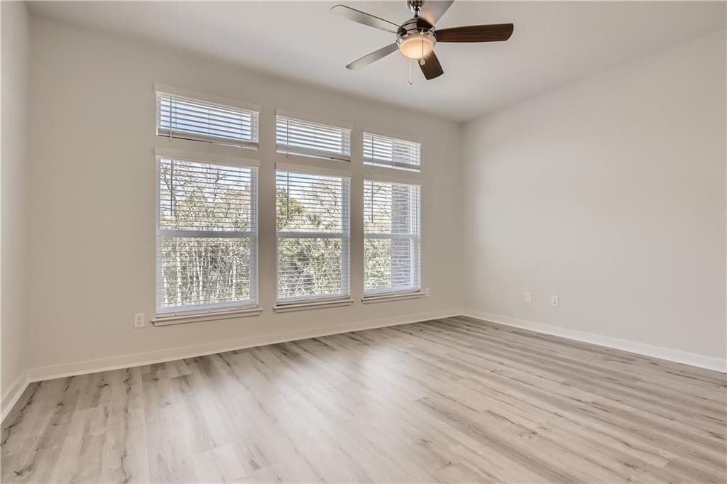 605 W South St - Photo 1