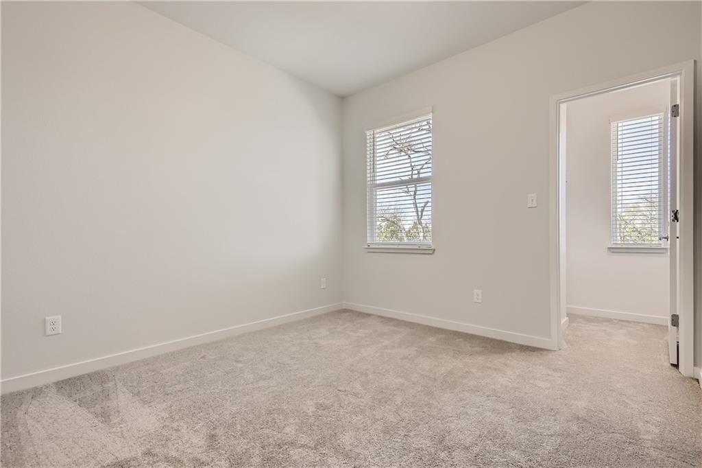 605 W South St - Photo 12