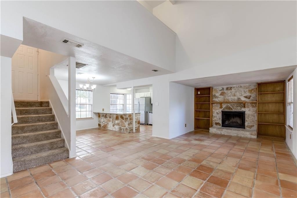 4200 Everest Ln - Photo 0