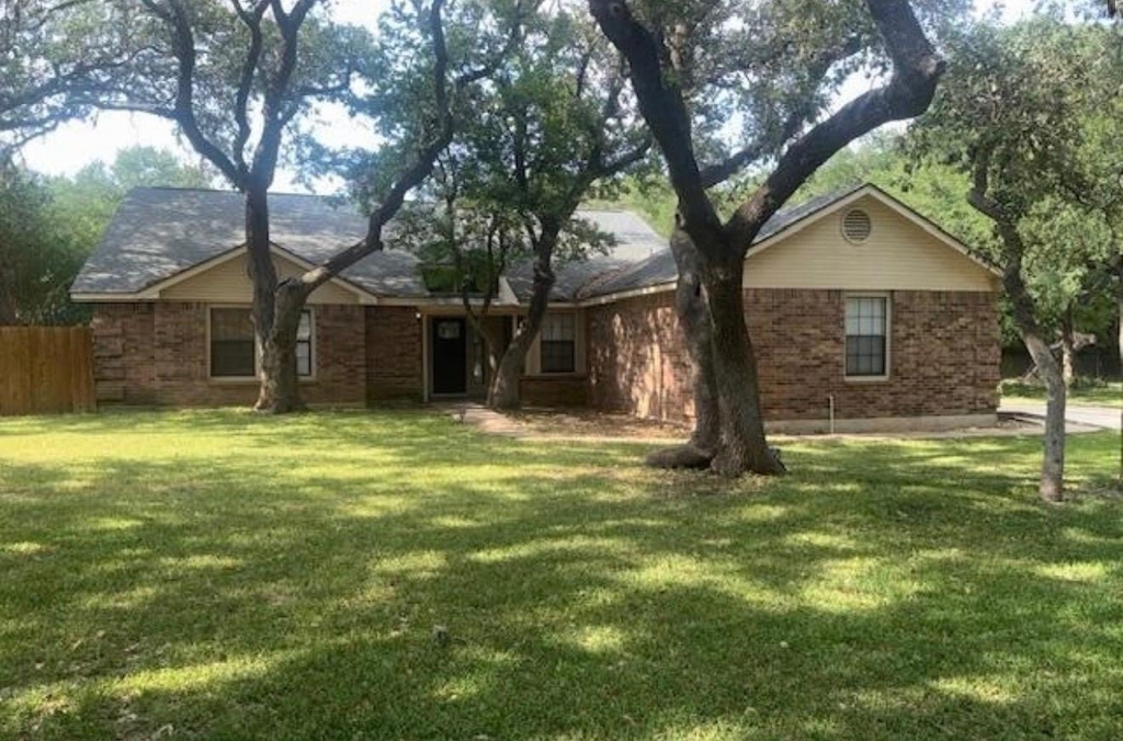 302 Buttercup Trl - Photo 0