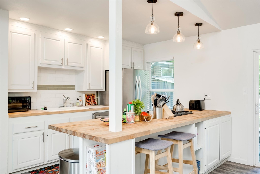 5300 Halmark Dr - Photo 11