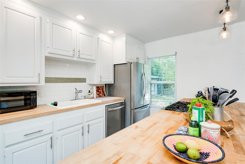 5300 Halmark Dr - Photo 13