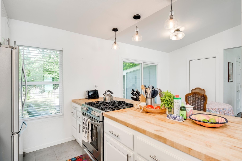 5300 Halmark Dr - Photo 14