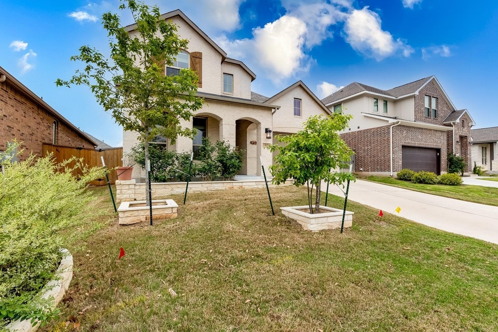 833 Whitetail Dr - Photo 2