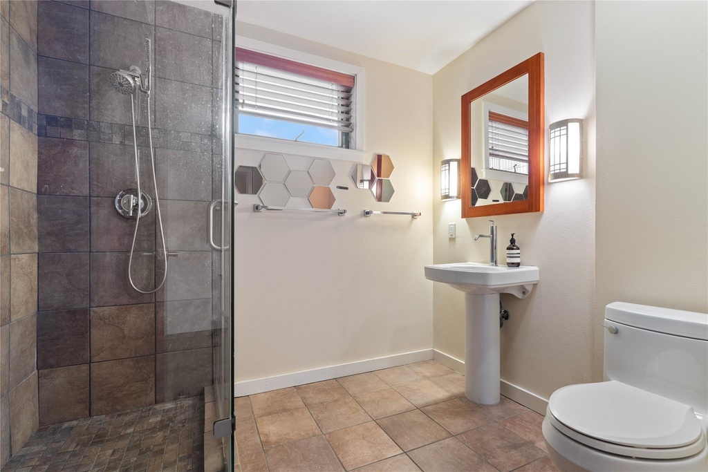 1812 West Ave - Photo 10