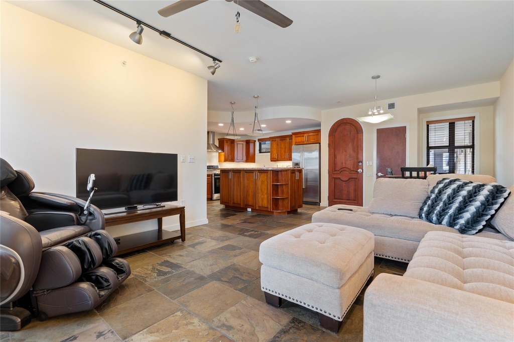 1812 West Ave - Photo 3