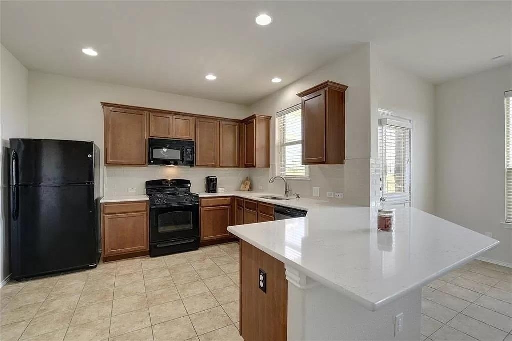 514 Travertine Trl - Photo 1