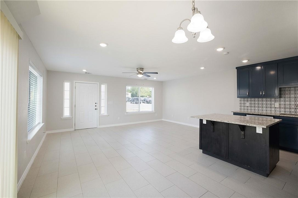 214 Lizzie St - Photo 6