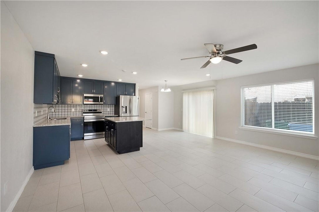 214 Lizzie St - Photo 4