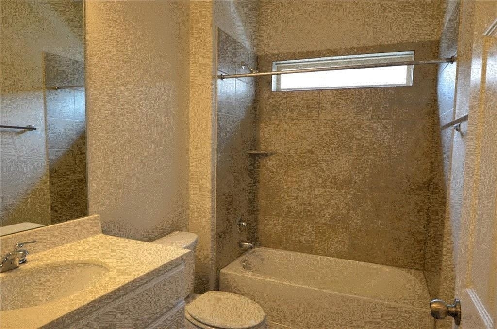 2304 S Lakeline Blvd - Photo 14