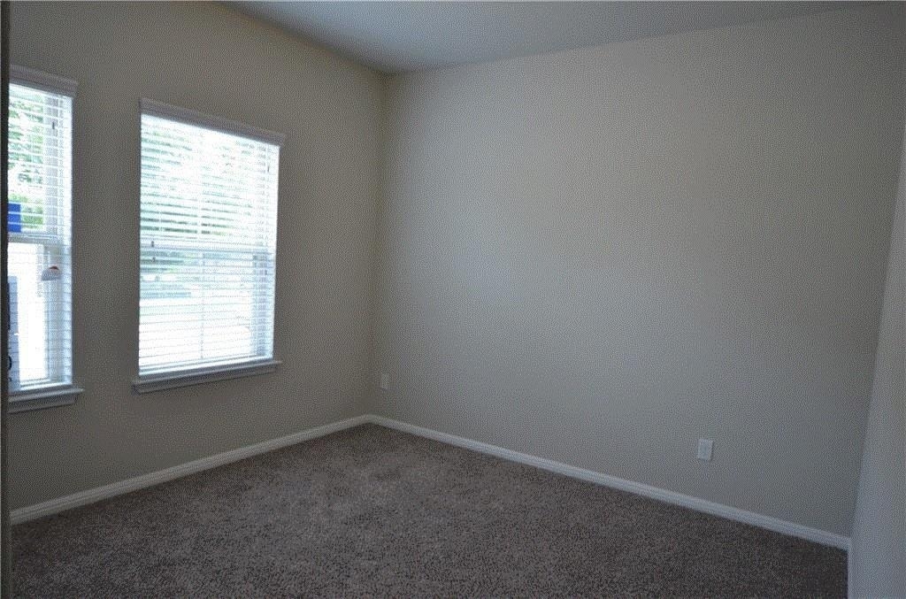 2304 S Lakeline Blvd - Photo 17