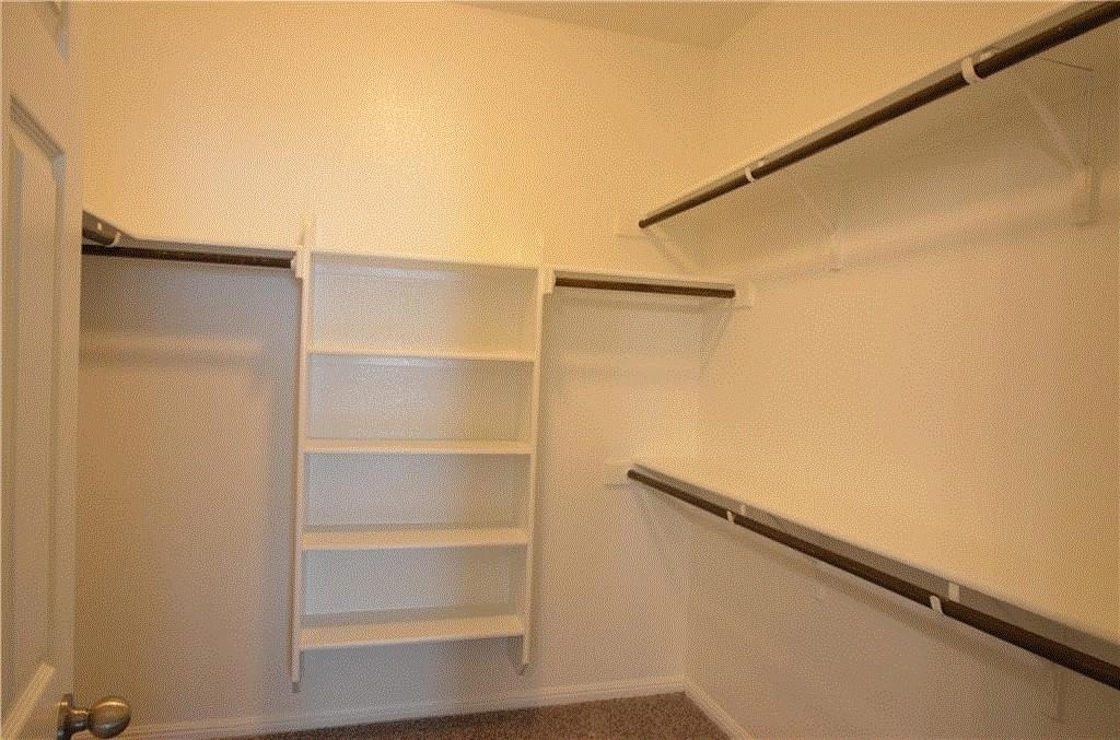 2304 S Lakeline Blvd - Photo 19