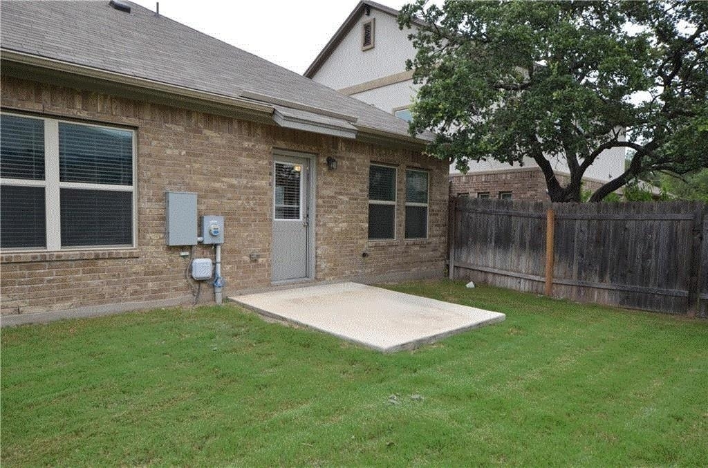 2304 S Lakeline Blvd - Photo 24