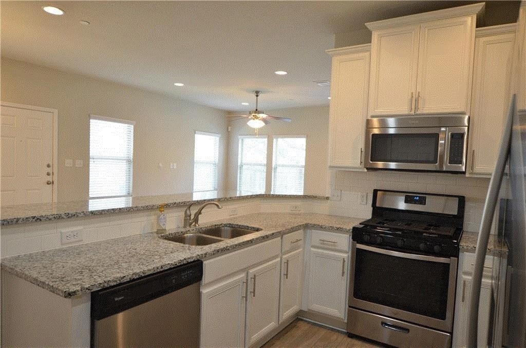 2304 S Lakeline Blvd - Photo 20