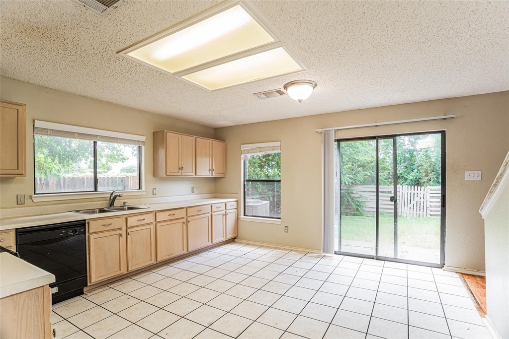 813 Kettering Dr - Photo 4