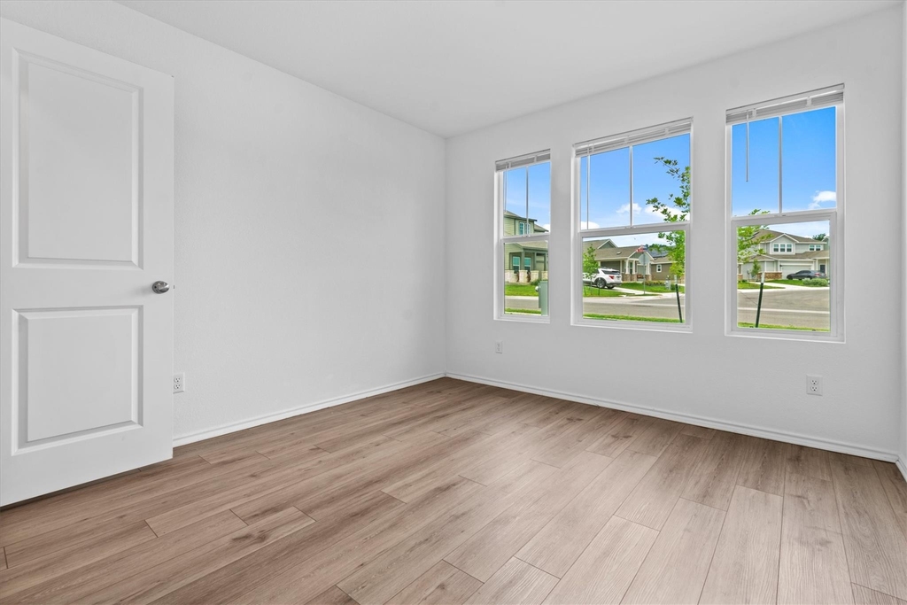 228 Patagonia St - Photo 16