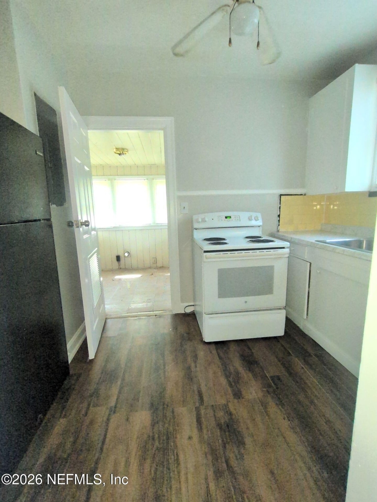 811 Mackinaw Street - Photo 7