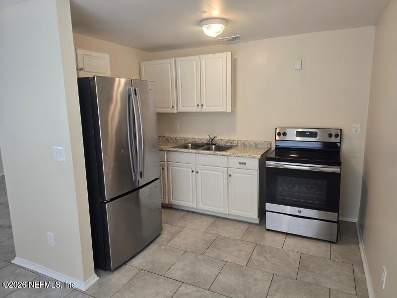 2626 Gifford Avenue - Photo 1
