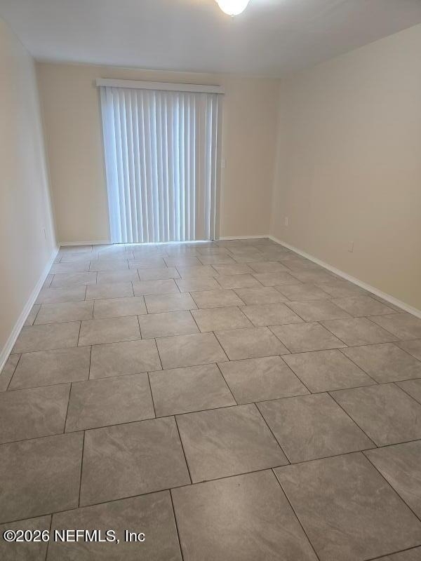 2626 Gifford Avenue - Photo 4
