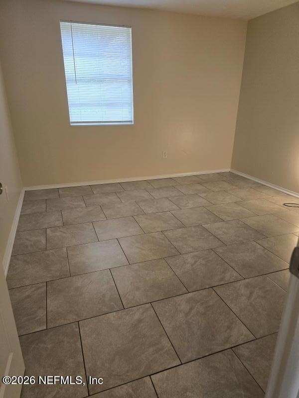 2626 Gifford Avenue - Photo 5