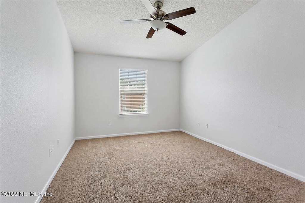 213 Larkin Place - Photo 6
