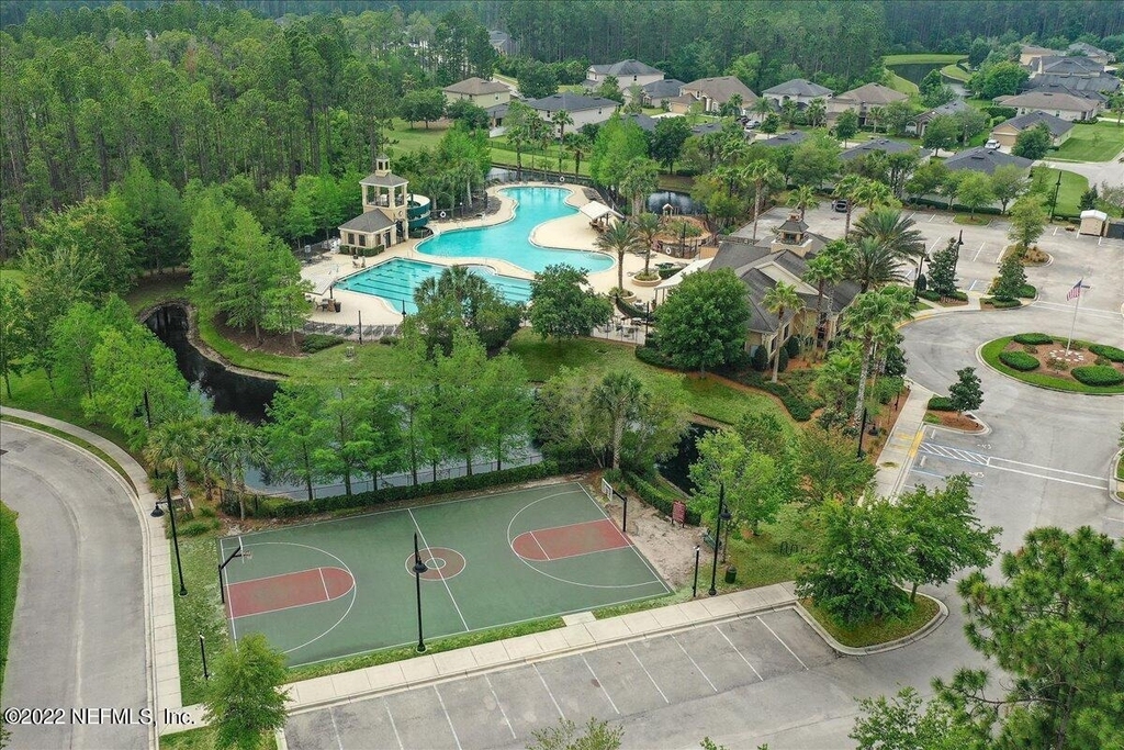 213 Larkin Place - Photo 14