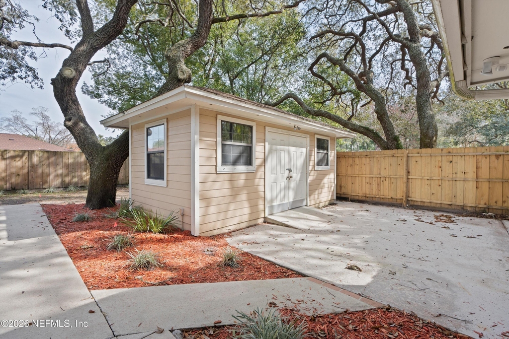 2619 Grafton Drive - Photo 3