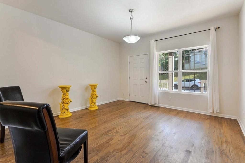 1099 Smith Street - Photo 3