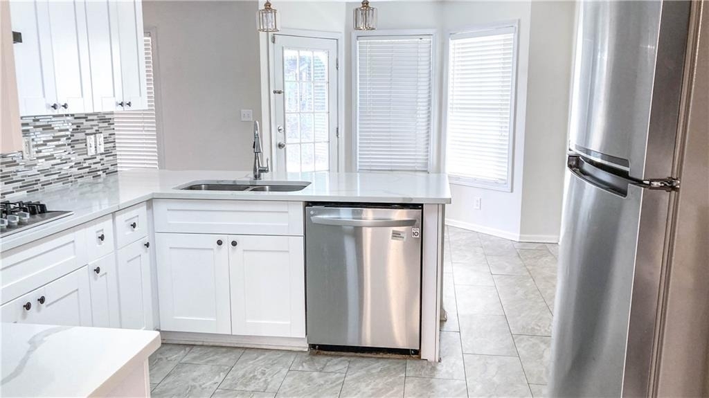 570 Sterling Pointe Court - Photo 9
