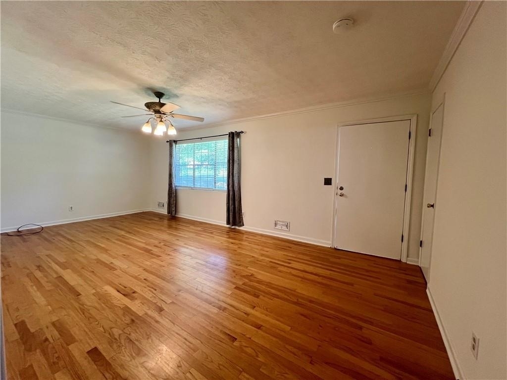 6695 Courtney Drive - Photo 4