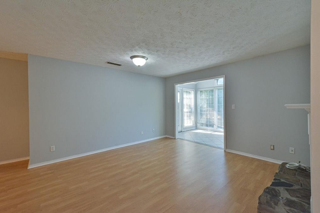 1904 Country Park Drive Se - Photo 3
