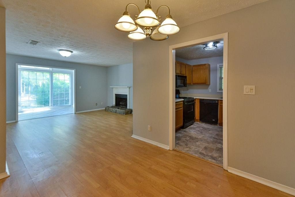 1904 Country Park Drive Se - Photo 9
