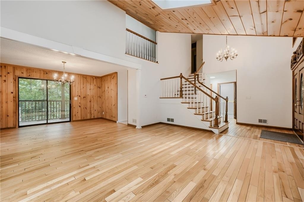 570 Idlewood Drive Nw - Photo 3