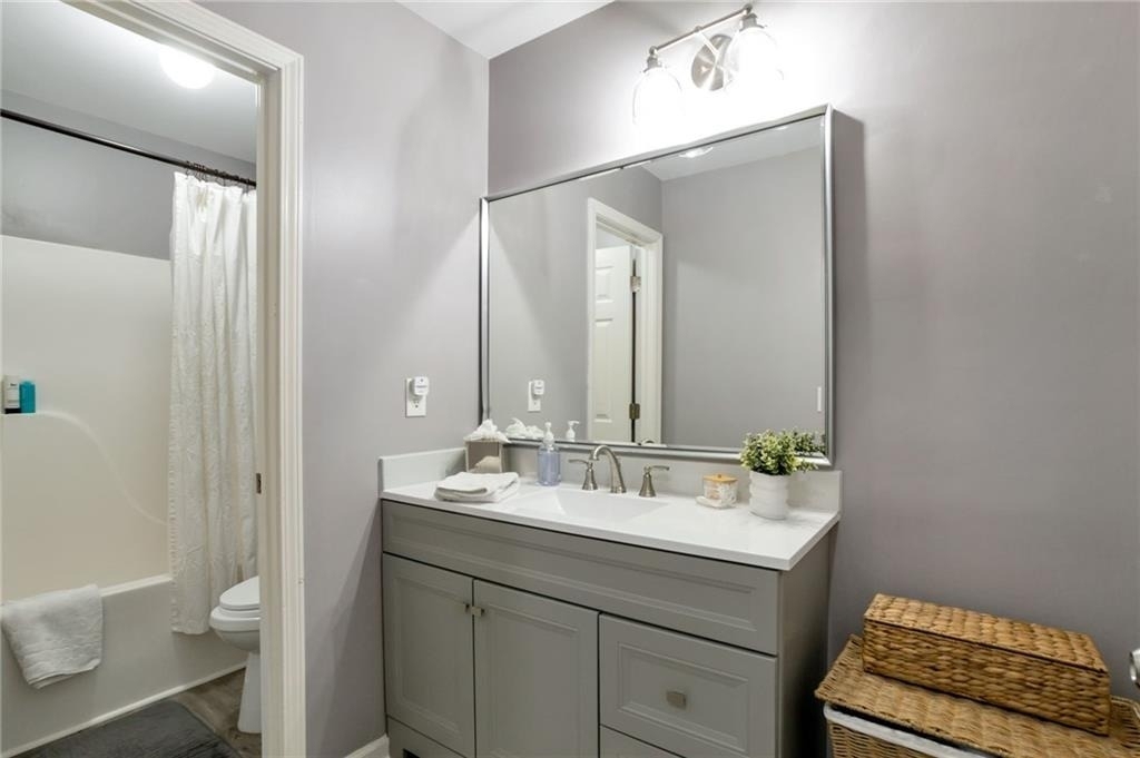 1565 Hedington Circle - Photo 19