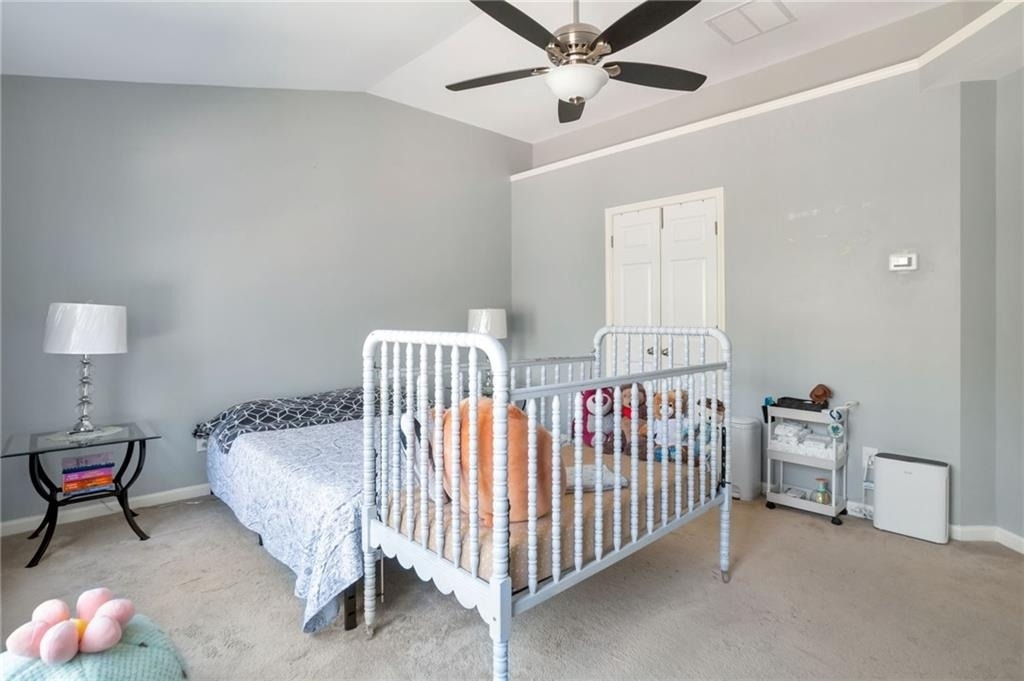 1565 Hedington Circle - Photo 10
