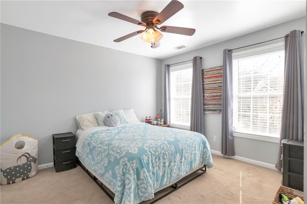 1565 Hedington Circle - Photo 17