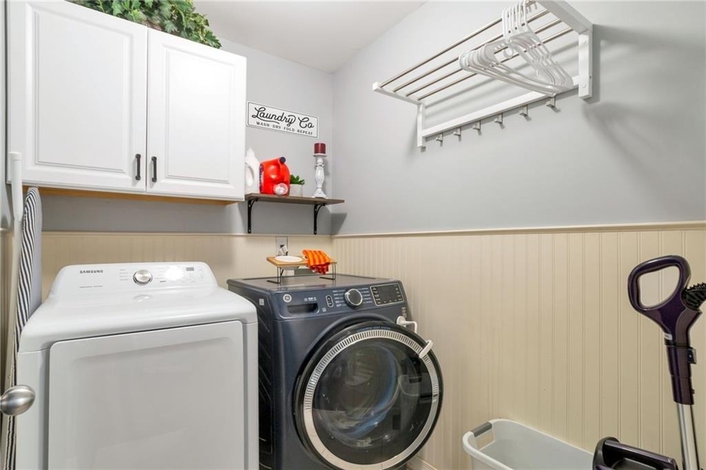 1565 Hedington Circle - Photo 14