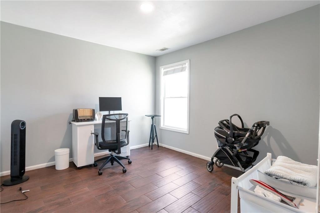 1565 Hedington Circle - Photo 20