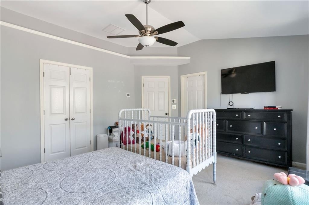 1565 Hedington Circle - Photo 11