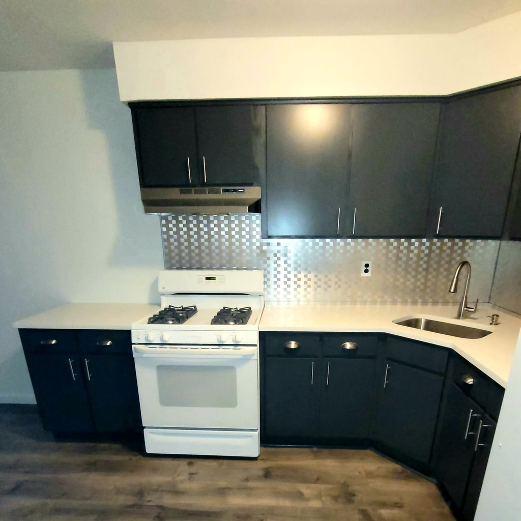 660 Baltic Street - Photo 0