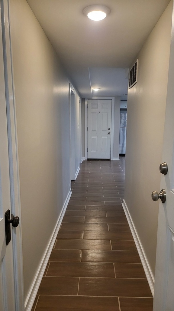 827 W 33rd Place - Photo 8