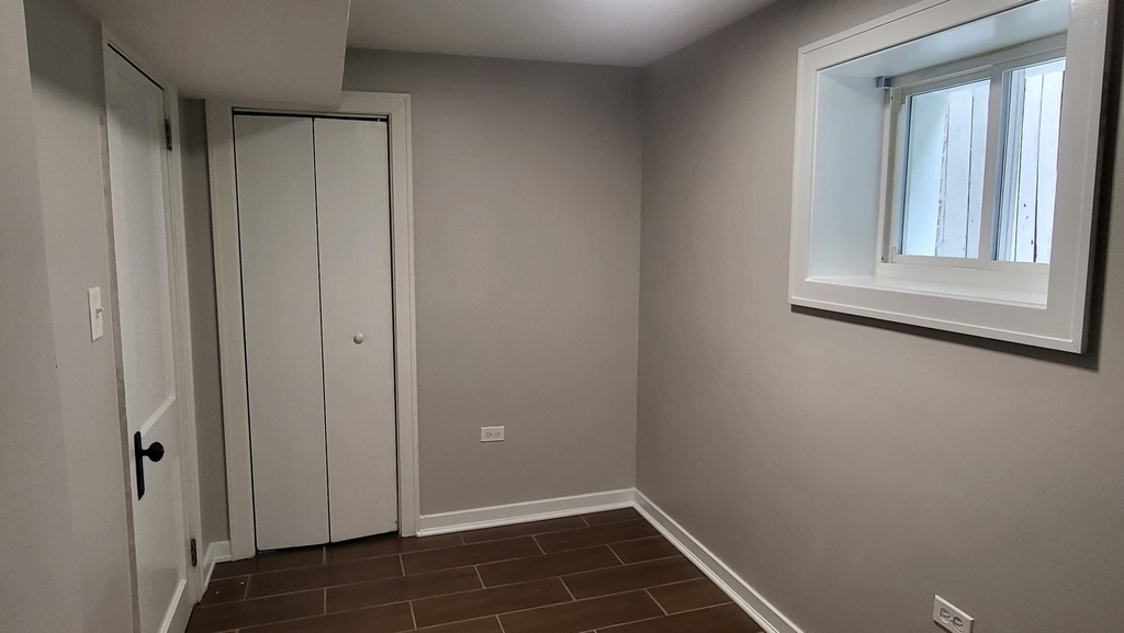 827 W 33rd Place - Photo 9